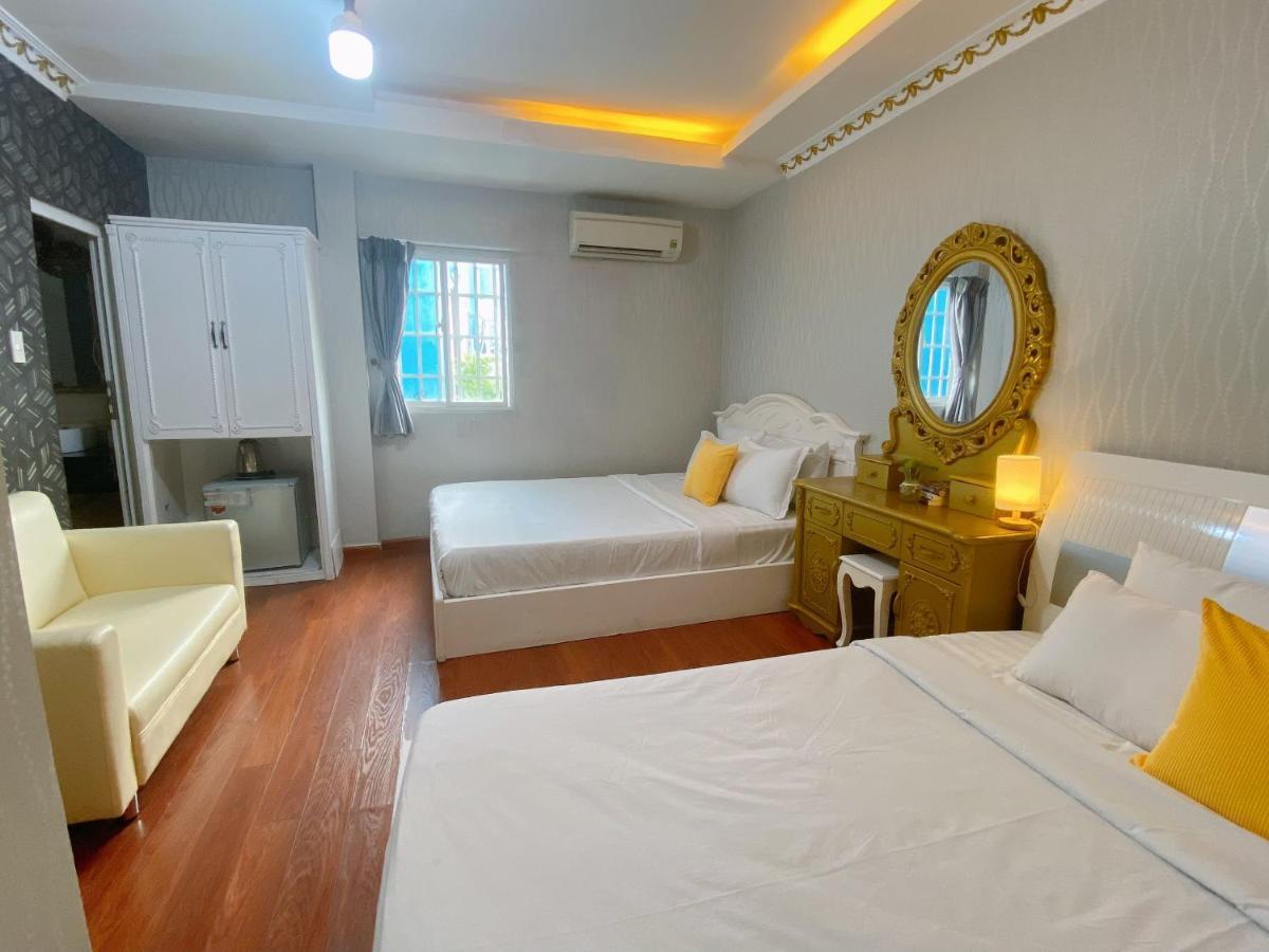 Crowne Bui Vien Hotel โฮจิมินห์ซิตี้ ภายนอก รูปภาพ
