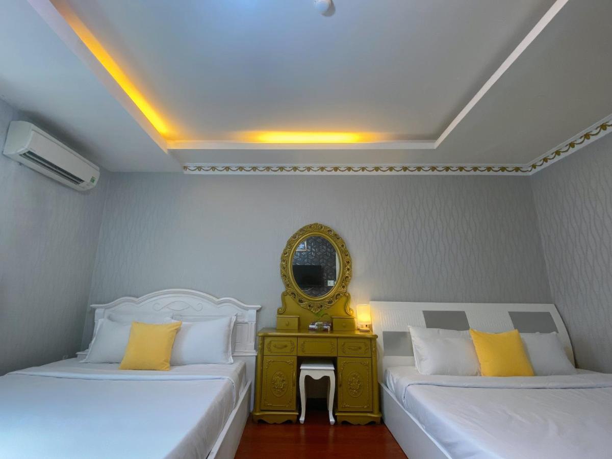 Crowne Bui Vien Hotel โฮจิมินห์ซิตี้ ภายนอก รูปภาพ