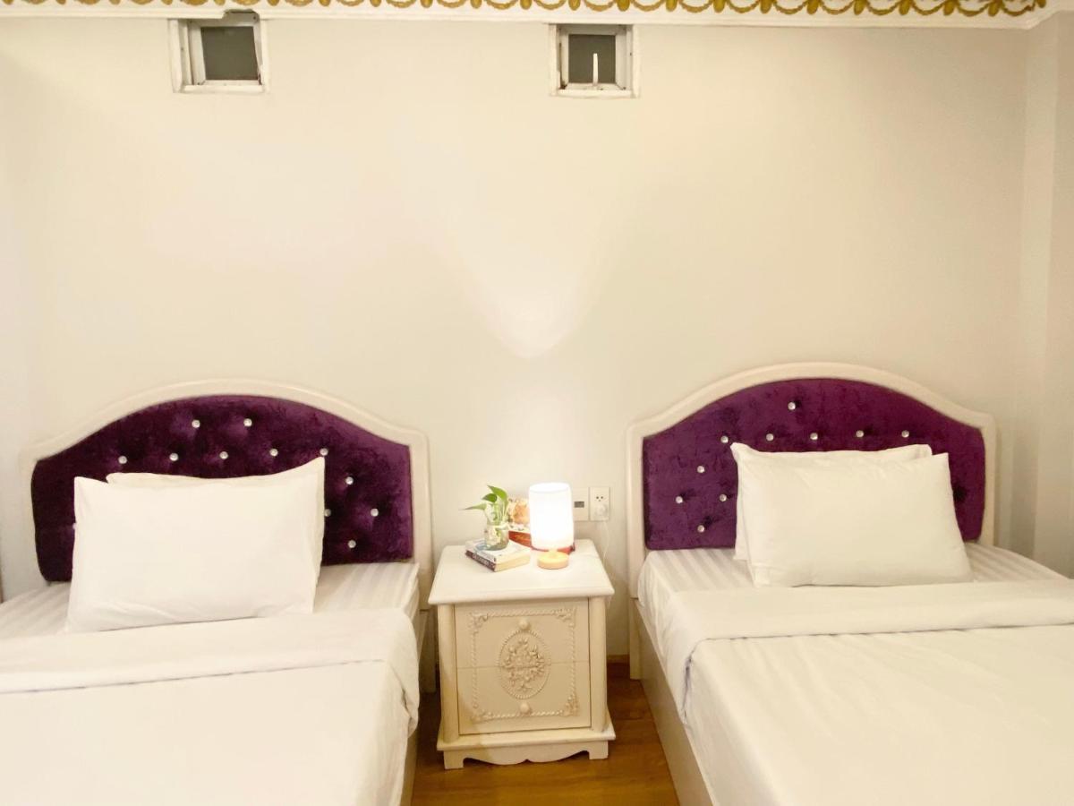 Crowne Bui Vien Hotel โฮจิมินห์ซิตี้ ภายนอก รูปภาพ