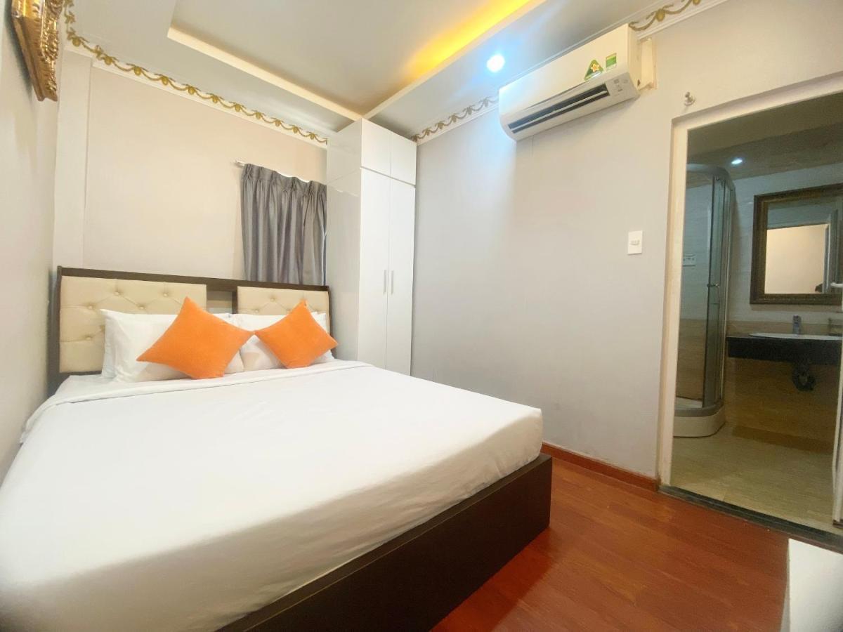 Crowne Bui Vien Hotel โฮจิมินห์ซิตี้ ภายนอก รูปภาพ